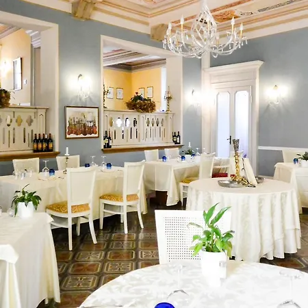 Palazzo Quaranta Hotel 3*