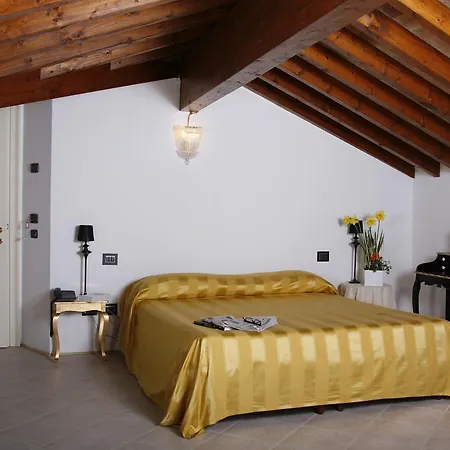 Palazzo Quaranta Hotel 3*
