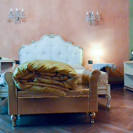 Palazzo Quaranta Hotel