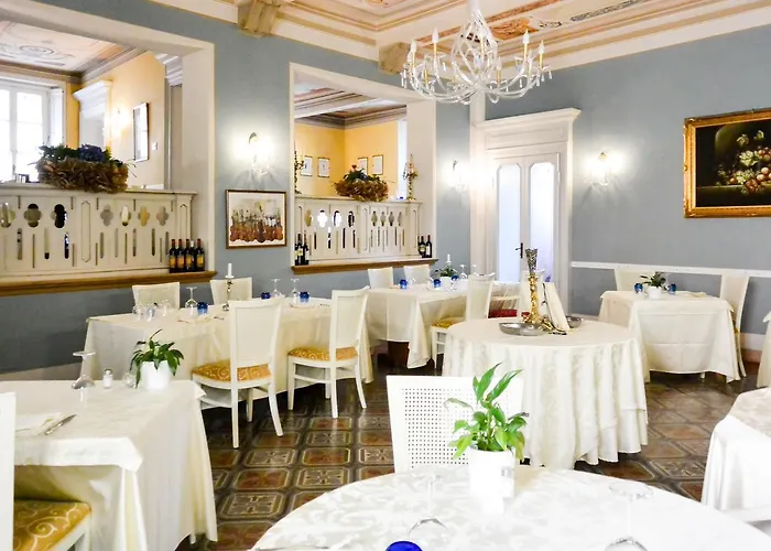 Palazzo Quaranta מלון 3*